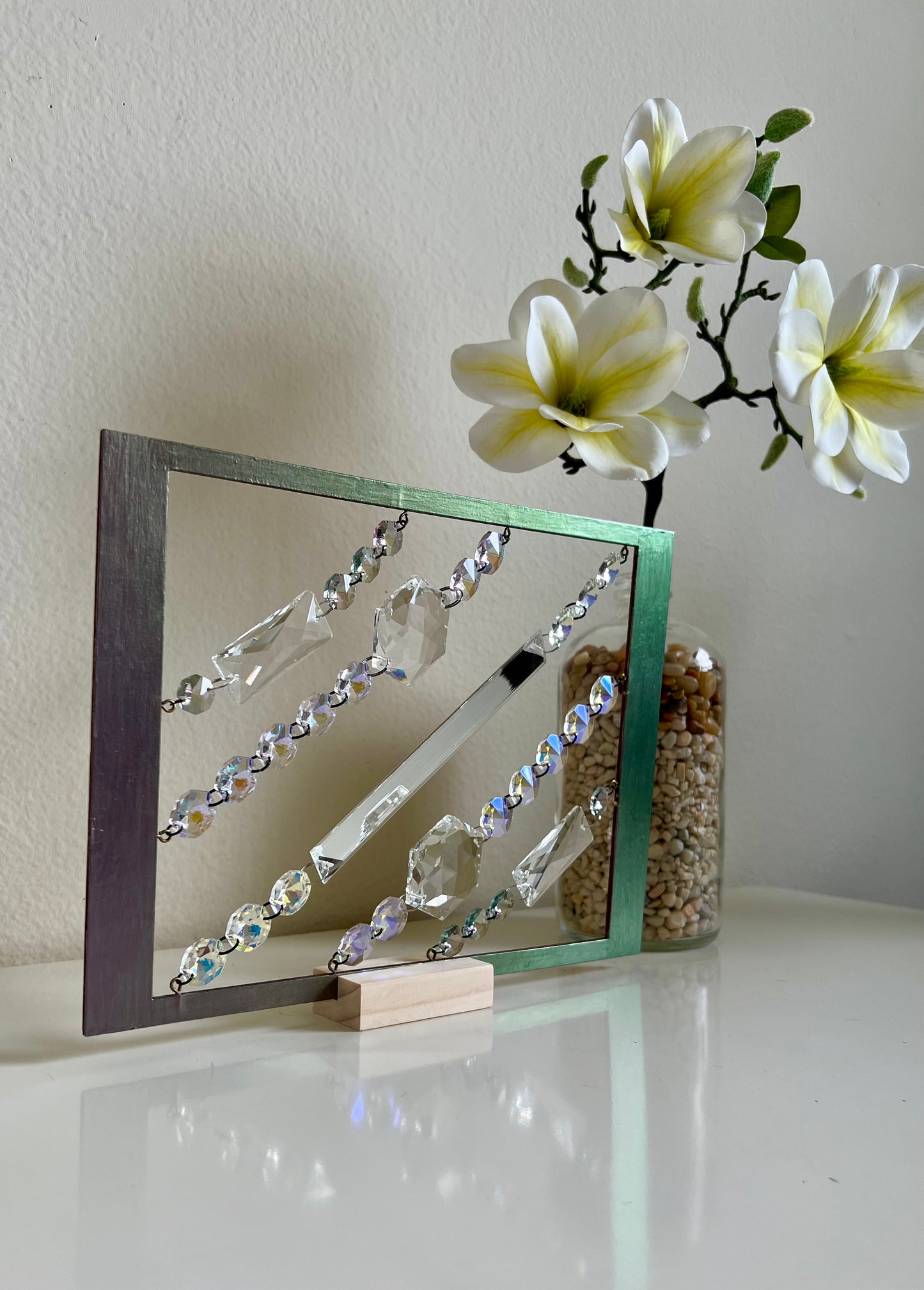 Shifting Aurora Desk Sun Catcher with Dual Display Options